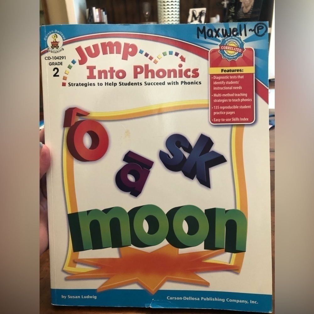 Carson Dellosa NEW Jump into Phonics workbook